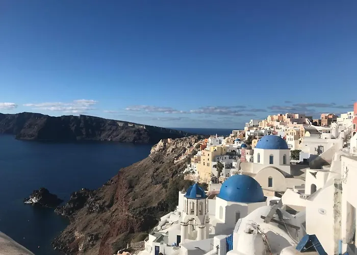 Cave Horizon And Vila