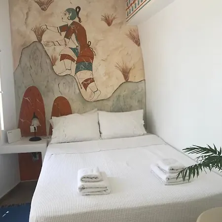 Cave Horizon And * Oia