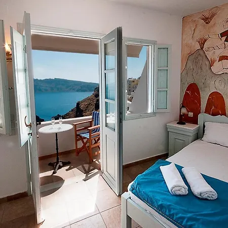 Blue Sky Cave House Oia (Santorini)