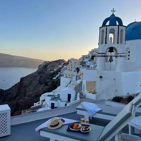 Cave Horizon And Villa *