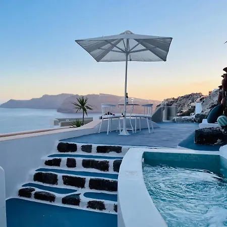 Blue Sky Cave House Villa