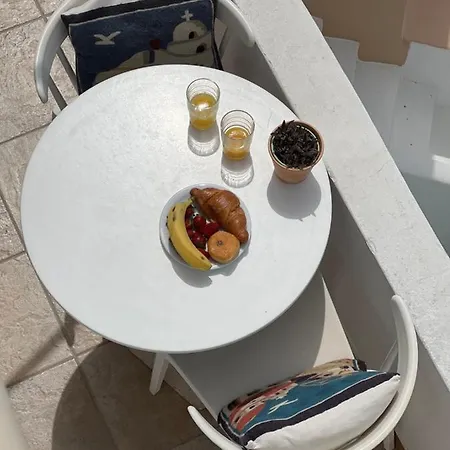 Blue Sky Cave House Villa Oia (Santorini)