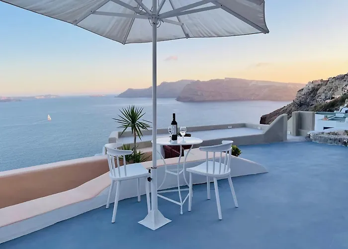 Cave Horizon And * Oia