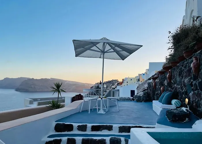 Cave Horizon And Villa