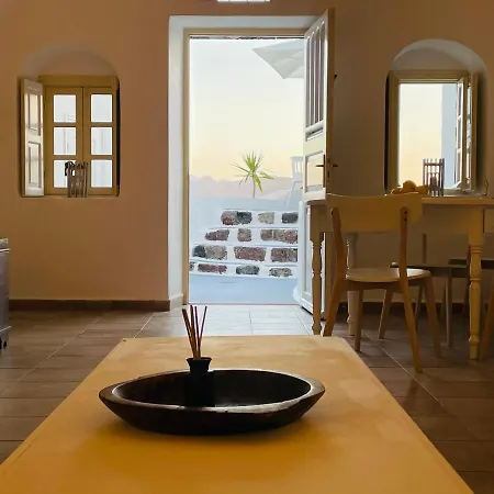 Cave Horizon And * Oia (Santorini)