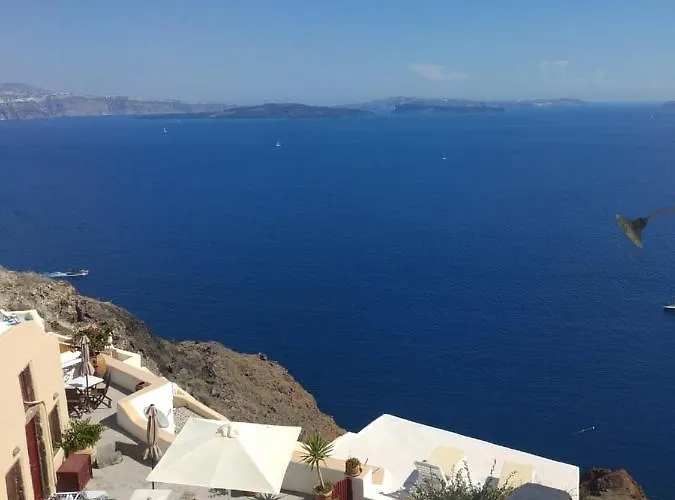 Cave Horizon And Villa