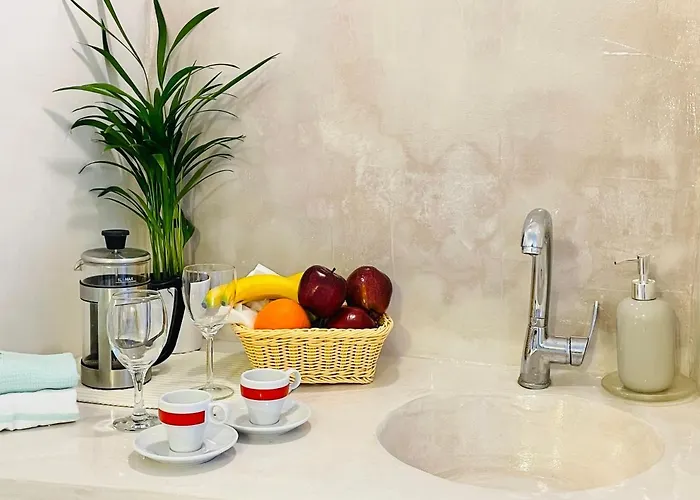 Cave Horizon And Villa Oia (Santorini)